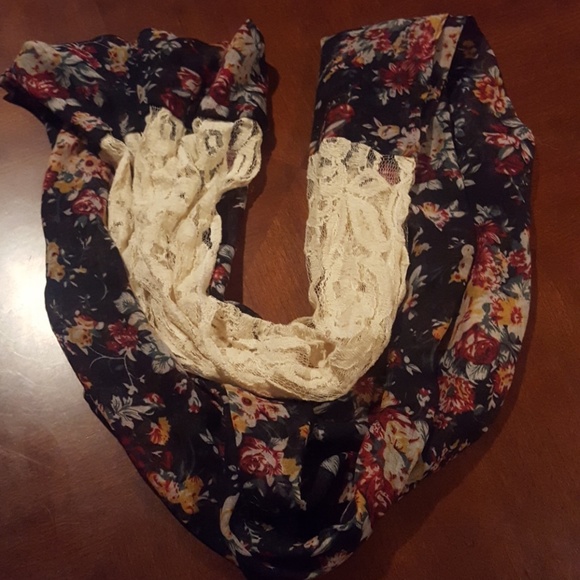 2 FOR $15! Lace and Floral Scarf - Picture 2 of 2